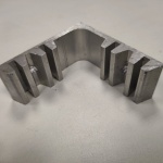 aliuminio-kampas-sijoms-sutvirtinti-65x65-1